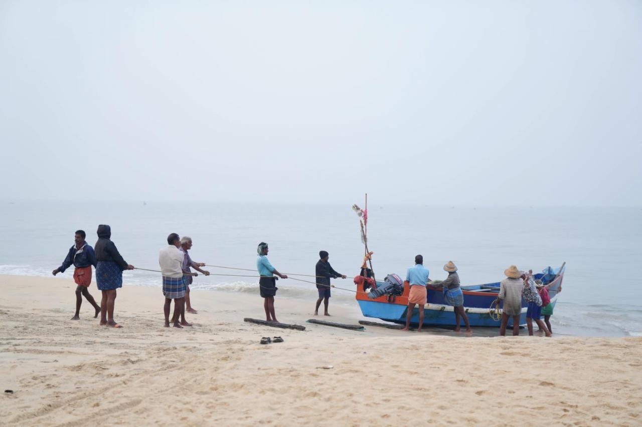 Marari Beach Bungalow Resort Alleppey Mararikulam Exteriör bild