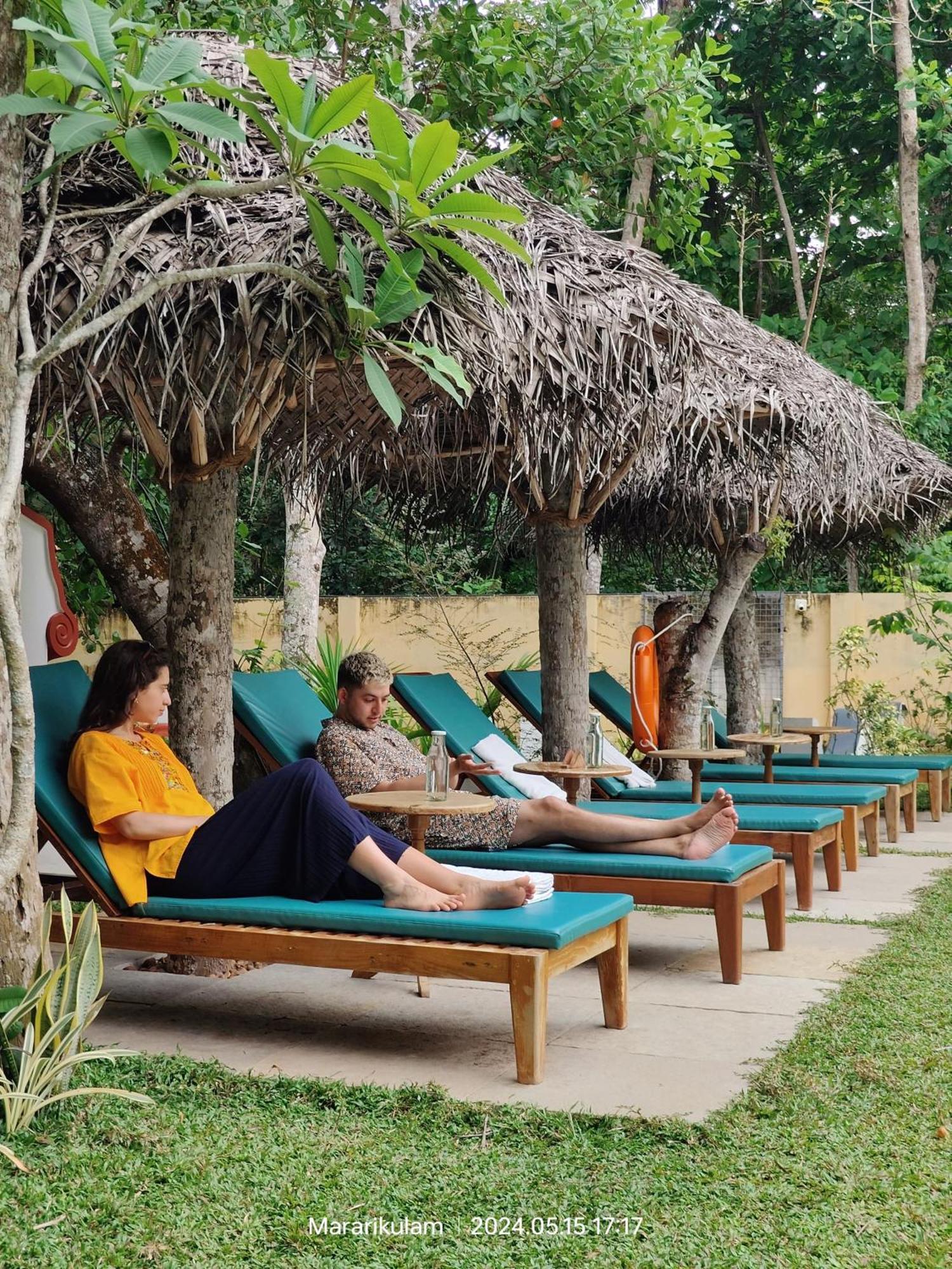 Marari Beach Bungalow Resort Alleppey Mararikulam Exteriör bild